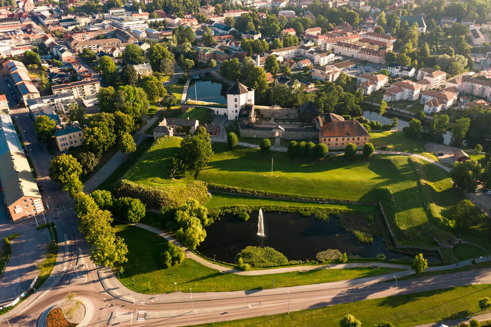Vy över Visby, där vi arbetar med ventilation i bostäder och fastigheter